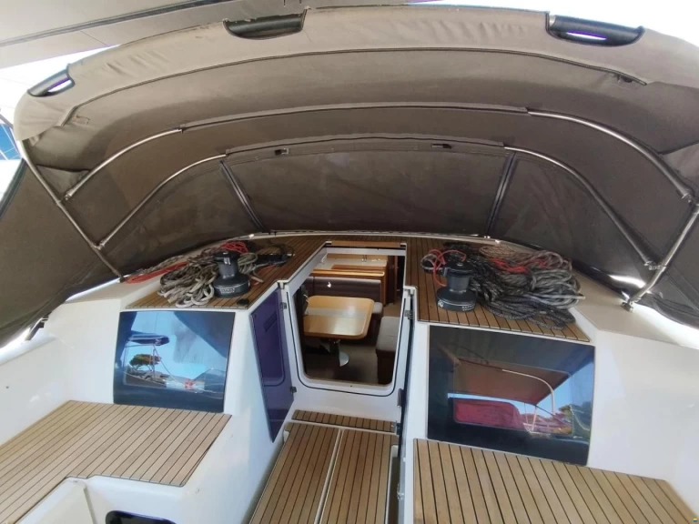 Wynajmij Dufour Dufour 56 Exclusive w Sibenik