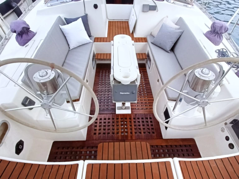 Wynajem Żaglowiec w Port de Blanes - Bénéteau Oceanis 500