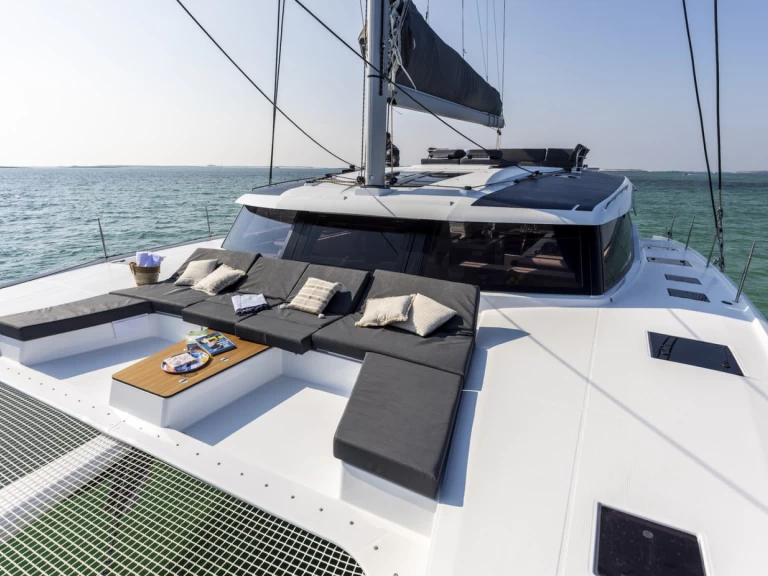 Wynajmij Katamaran z lub bez skippera Fountaine Pajot w Saint-Raphael