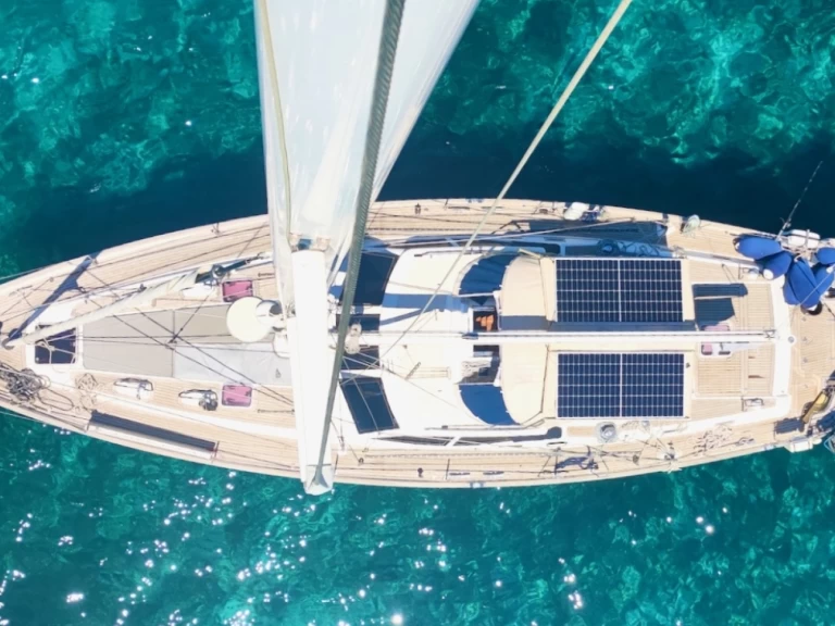 Wynajem Żaglowiec Oyster z patentem 