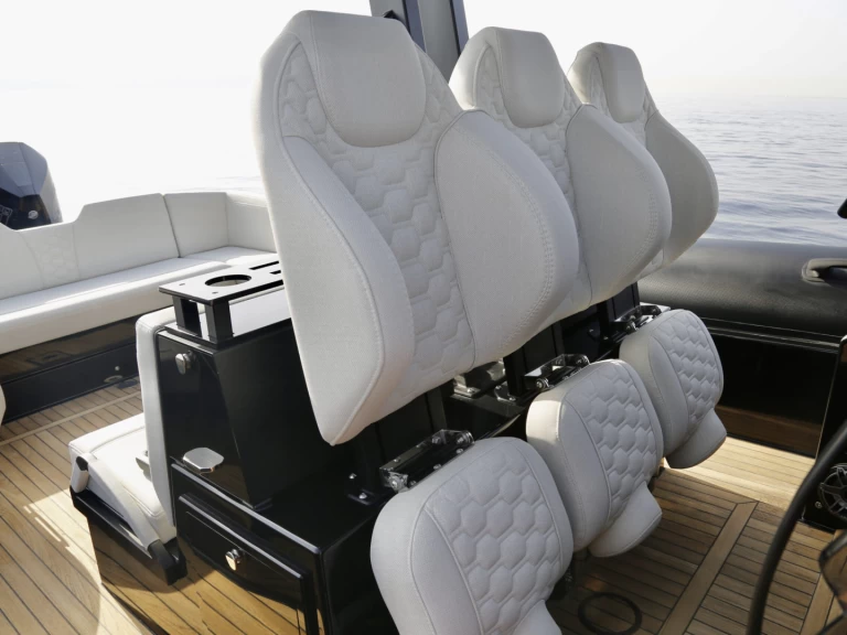 Wynajem łodzi Technohull Explorer 40 w Órmos Bay na SamBoat 