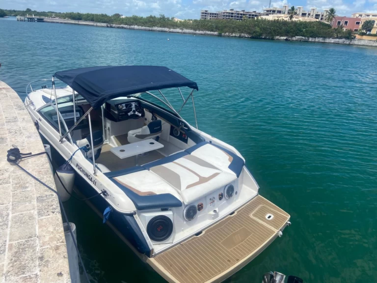 Wynajmij Four Winns S 235 w Punta Cana