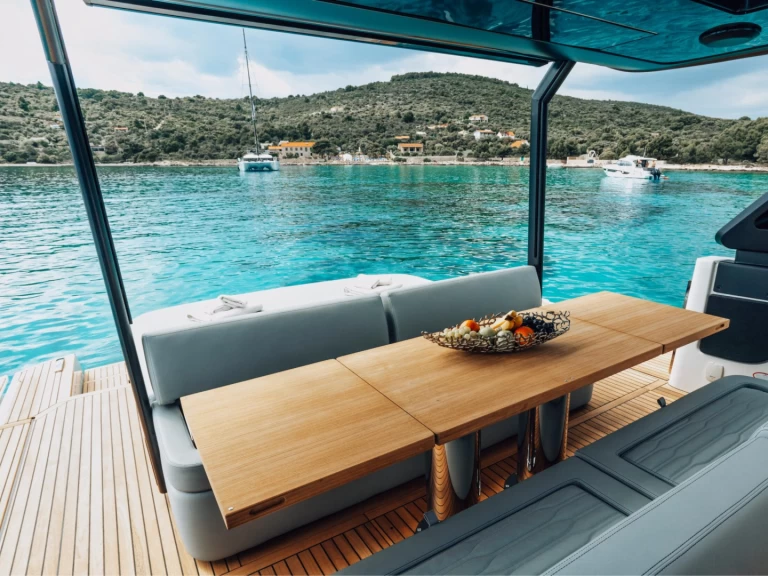 Wynajem łodzi Marina Ibiza tanio A46