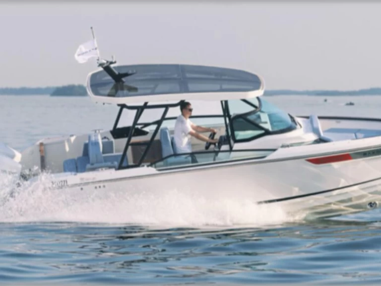 Wynajem Motorówka Saxdor z patentem 