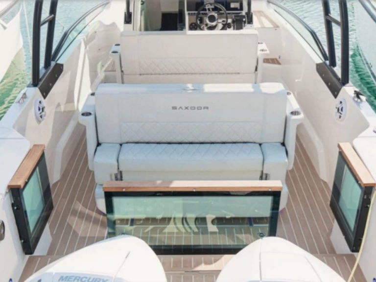 Motorówka do wynajmu w Ibiza Town w najlepszej cenie