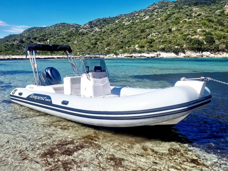 Wynajem w Saint-Florent- Capelli Tempest 630 na SamBoat