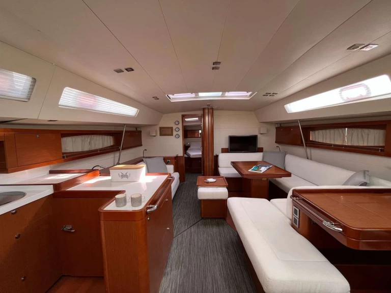 Wynajmij Luksusowy jacht z lub bez skippera Bénéteau w Goecek