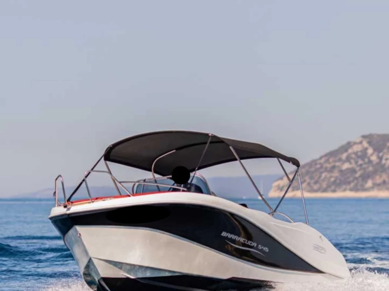 Wynajem Motorówka Okiboats z patentem 