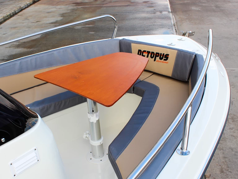 Wynajmij Octopus Octopus 470 w Manilva