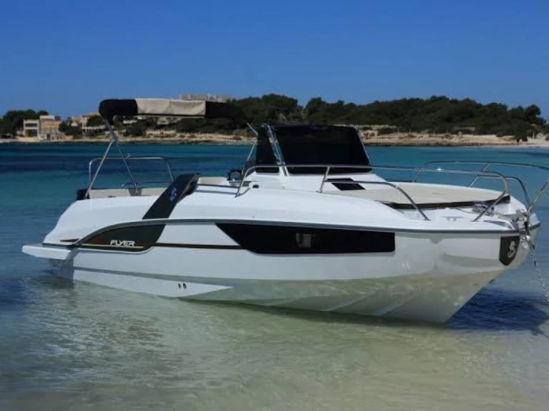 Motorówka do wynajmu w Cannes w najlepszej cenie