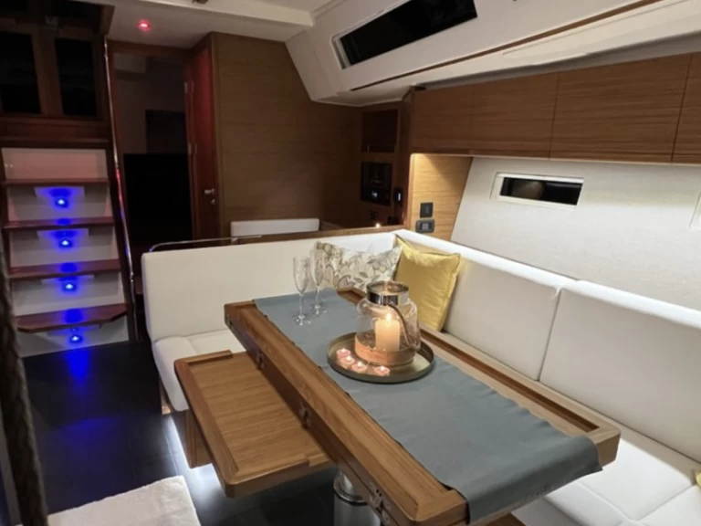 Wynajem Żaglowiec More Boats z patentem 