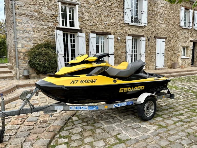 Wynajem łodzi Sea-Doo Rxt 255 is  w Port-La Nouvelle na SamBoat 
