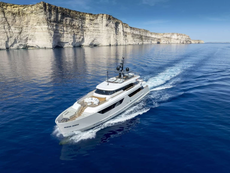 San Lorenzo Unique S między profesjonalistami a osobami prywatnymi w Lazurowe Wybrzeże