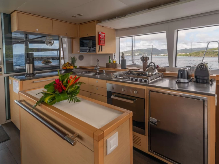 Wynajem łodzi Korsyka tanio EVER III