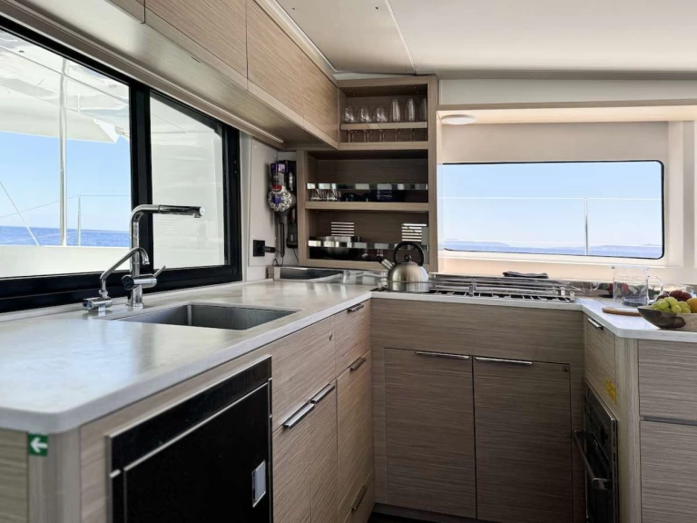 Wynajem Luksusowy jacht w Lazurowe Wybrzeże - Lagoon YOFF