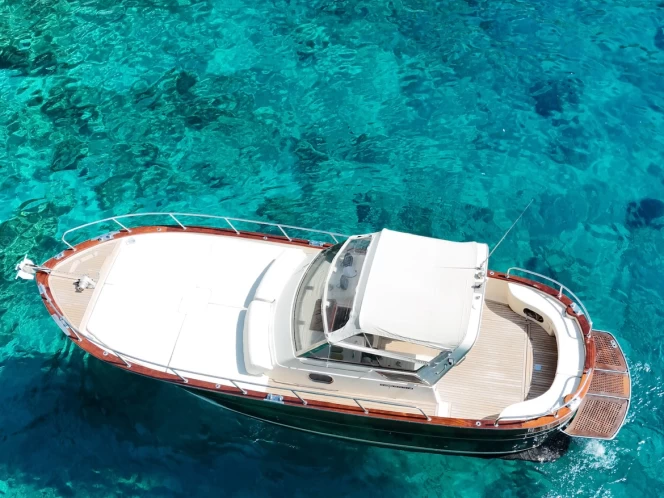 Motorówka do wynajmu w Sorrento w najlepszej cenie