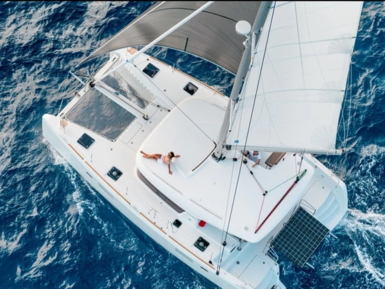 Lagoon Lagoon 39 między profesjonalistami a osobami prywatnymi w El Puerto de Santa María