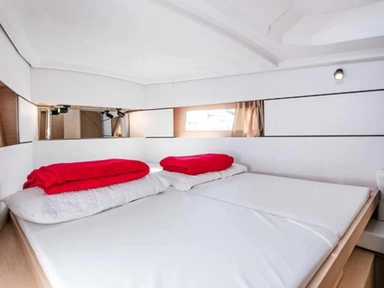 Wynajem Żaglowiec w Empuriabrava - Bénéteau Oceanis 38