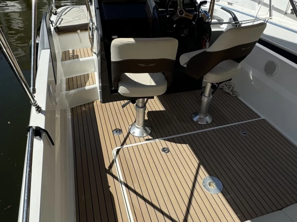 Wynajmij Bénéteau Flyer 6.6 SUNdeck w Mandelieu-la-Napoule