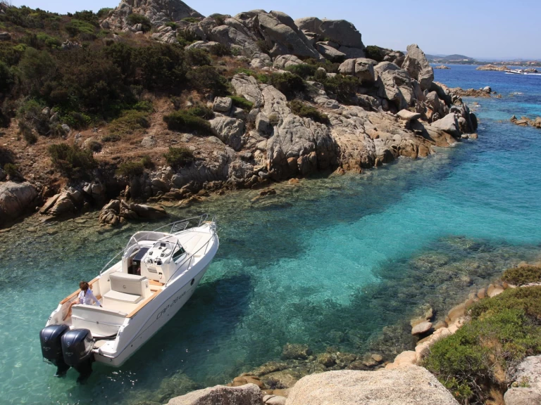 Wynajem łodzi Latchi tanio Cap 28 WA