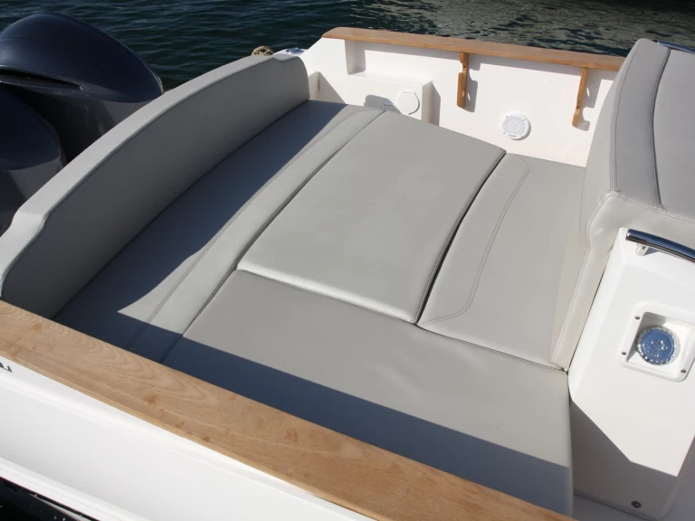 Wynajem łodzi Capelli Cap 28 WA w Latchi na SamBoat 