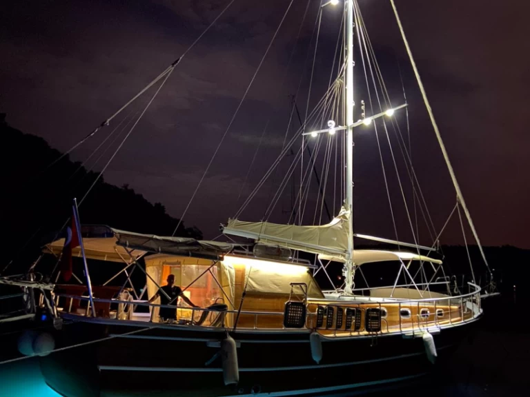 Żaglowiec do wynajmu w Goecek w najlepszej cenie