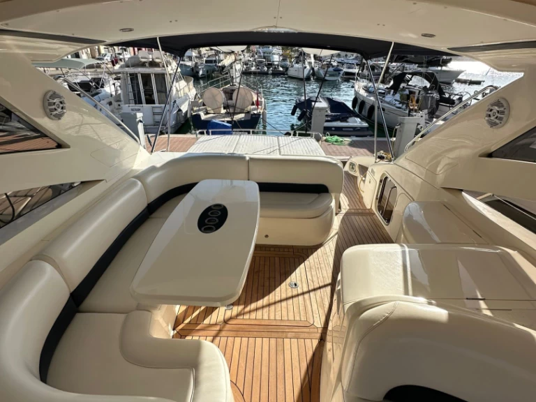 Luksusowy jacht do wynajmu w Mahon w najlepszej cenie