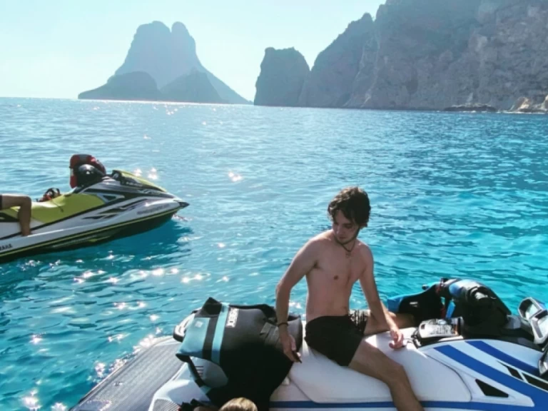 Jet ski do wynajmu w Santa Eularia des Riu w najlepszej cenie