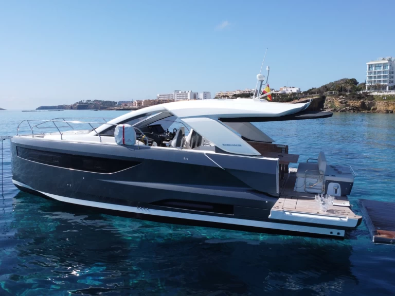 Wynajem Motorówka Jeanneau z patentem 