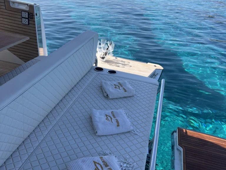 Wynajem łodzi Santa Eularia des Riu tanio DB/43