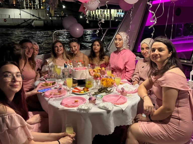 Wynajem łodzi Vip costom made w Beşiktaş na SamBoat 