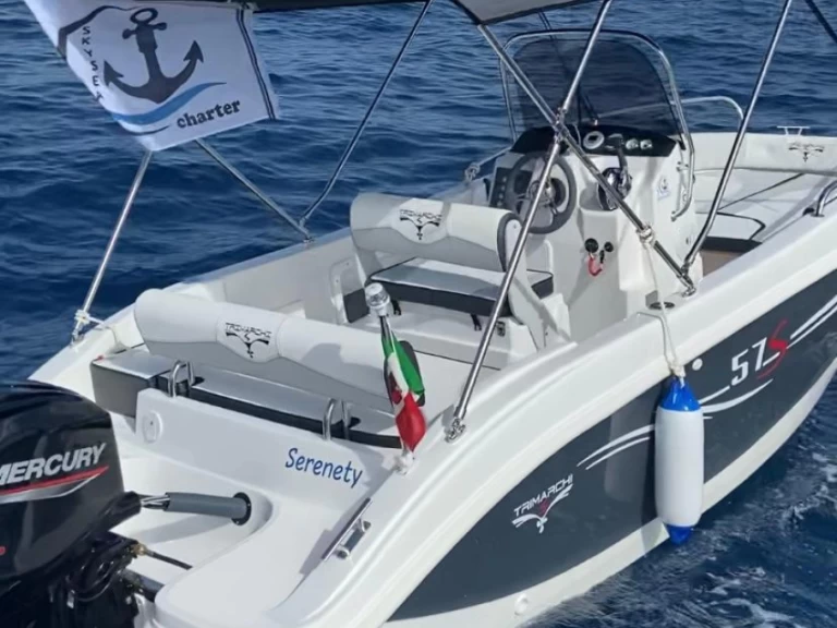 Wynajem Motorówka Trimarchi z patentem 