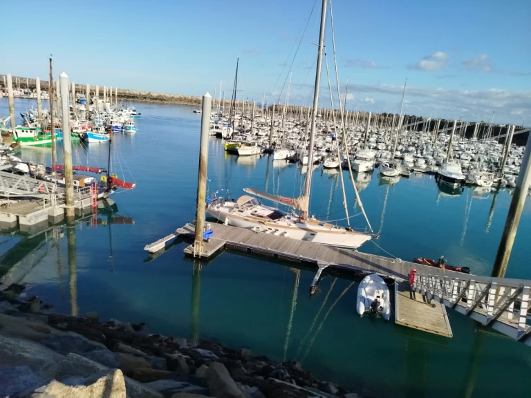 Wynajem Żaglowiec Kirie z patentem 