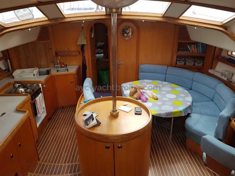 Kirie Feeling 546 między profesjonalistami a osobami prywatnymi w Saint-Brieuc