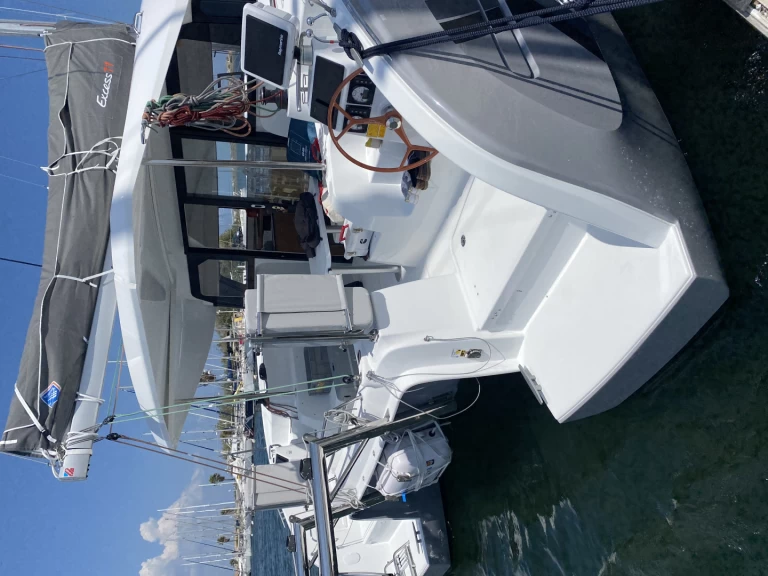 Excess Excess 11 między profesjonalistami a osobami prywatnymi w Le Cap d'Agde