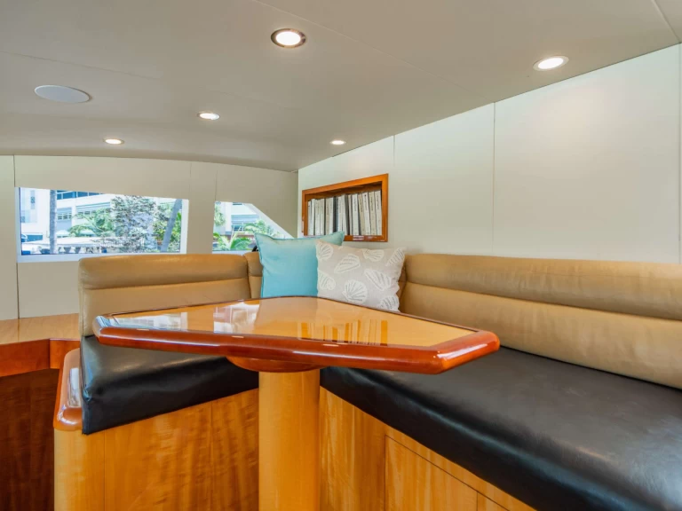 Intermarine Carpe Diem między profesjonalistami a osobami prywatnymi w Miami