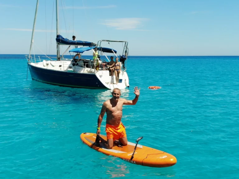 Bénéteau Oceanis 331 Clipper między profesjonalistami a osobami prywatnymi w Mahon