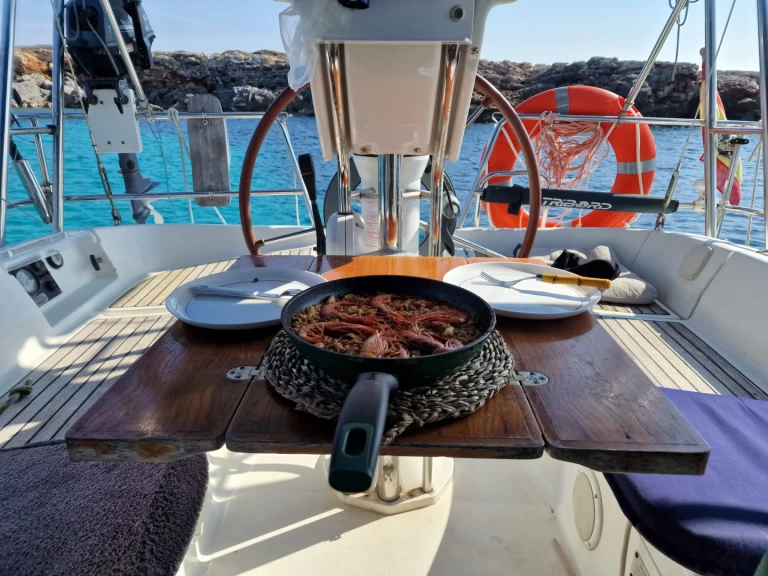 Wynajmij Bénéteau Oceanis 331 Clipper w Mahon