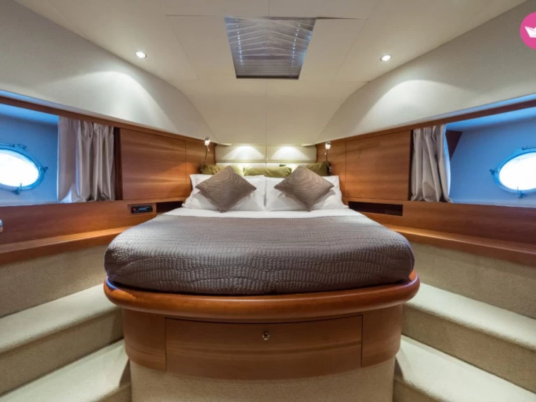 Aicon 64 FLY między profesjonalistami a osobami prywatnymi w Taormina