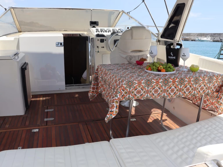 Wynajmij Shuttle Shuttle 43 w Taormina