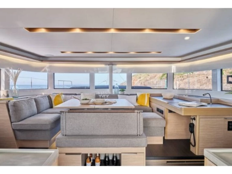 Katamaran do wynajmu w Sukosan w najlepszej cenie