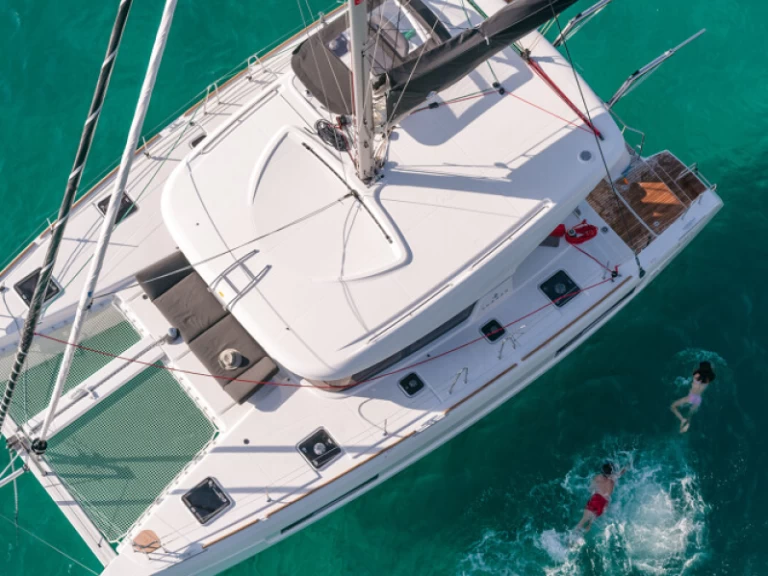 Lagoon Lagoon 40 między profesjonalistami a osobami prywatnymi w Split