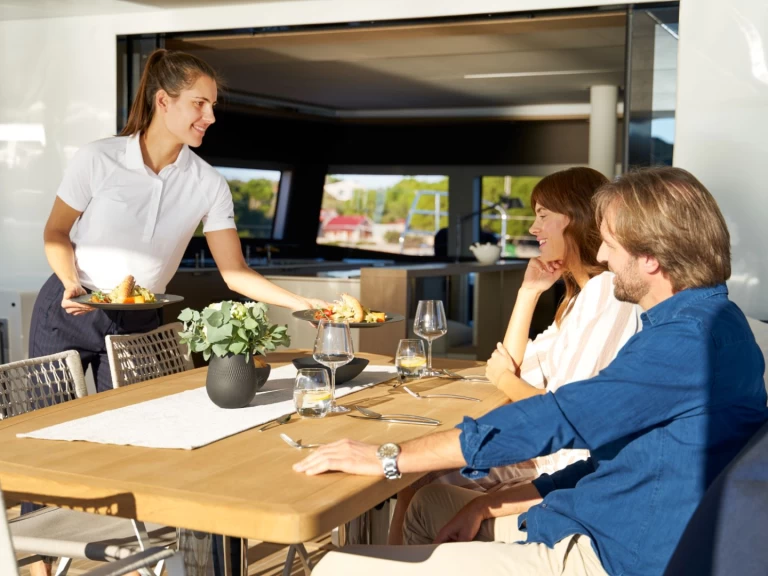 Lagoon Lagoon Sixty 5 LUX (2021) między profesjonalistami a osobami prywatnymi w Split