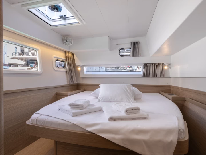 Wynajem łodzi Split tanio Lagoon 42