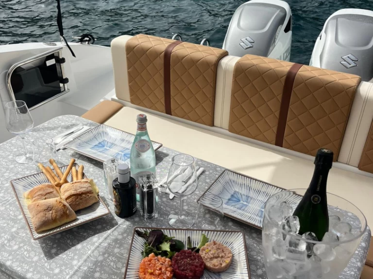 Wynajem Motorówka w Taormina - Saver Saver 330 Walkaround