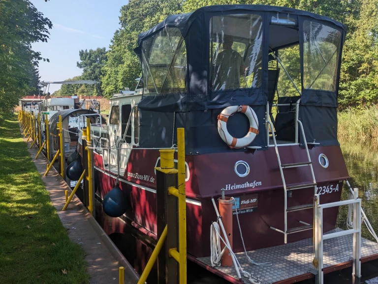 Wynajem Barka w Neustrelitz - Termeer Yachting Rogger 850 AK