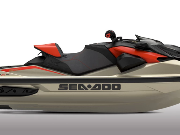 Sea-Doo RXP 325 między profesjonalistami a osobami prywatnymi w Cannigione