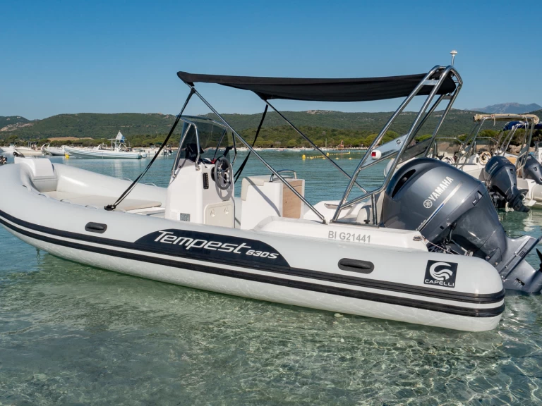 Capelli Tempest 630 między profesjonalistami a osobami prywatnymi w Porto-Vecchio