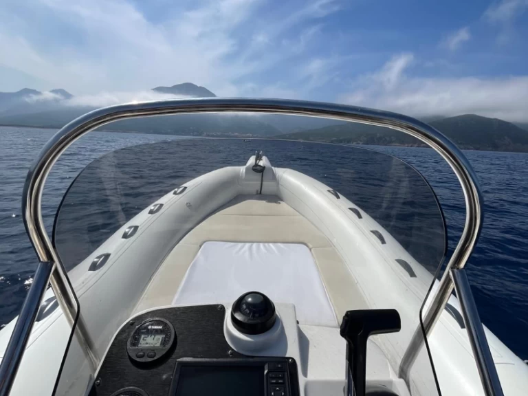 Wynajem w Galéria- Capelli Tempest 650 na SamBoat