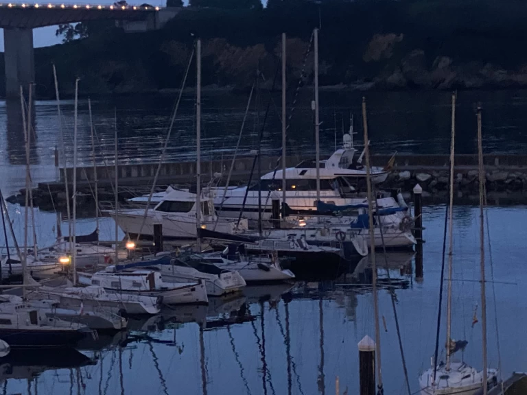 Mefasa Sport Fly 80 między profesjonalistami a osobami prywatnymi w Marbella